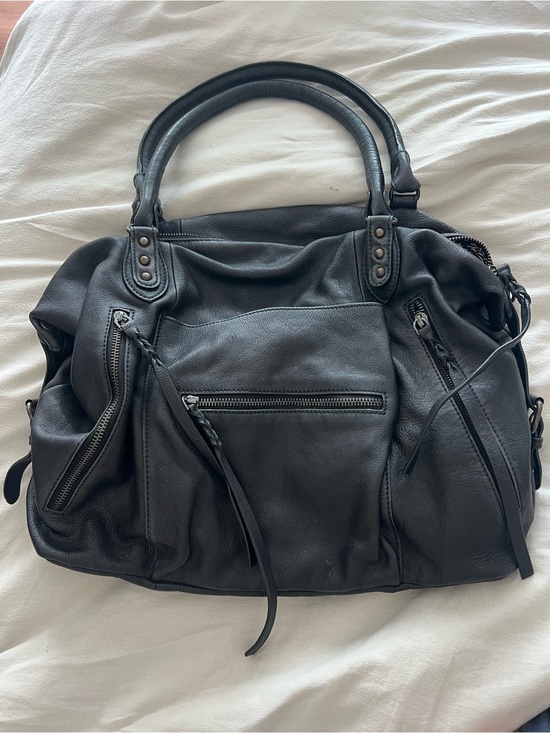 Free People Handbags - Free People Emerson Bag Black (no metal hangtag/no crossbody strap) RT $248